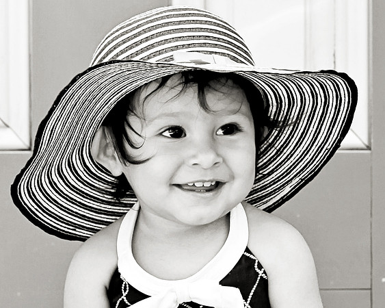 Ava 1 yr 043014_044 16x20 DBW2