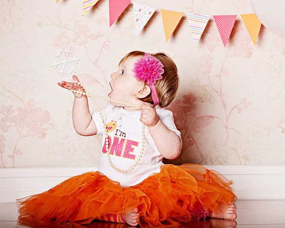 Emily D 1yr 111712_109s 16x20