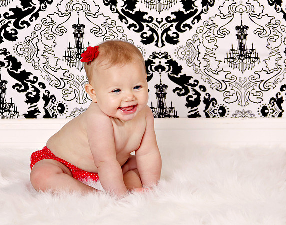 Juliette 5 mos 122710_121 11x14