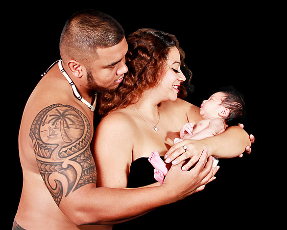 Makai Newborn 102014_066 16x20