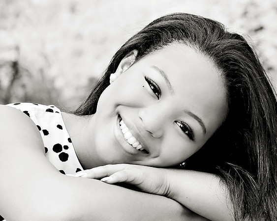Desiree J Sr 040515_0115 16x20 DBW