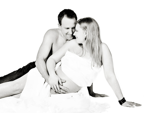 Erin Mitch Maternity 031911_080 11x14 DBW