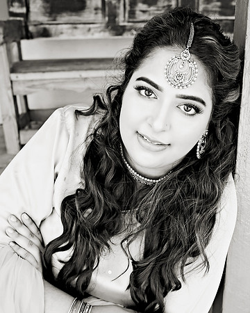 Sophia M Senior 110220_0077 DBW 16x20